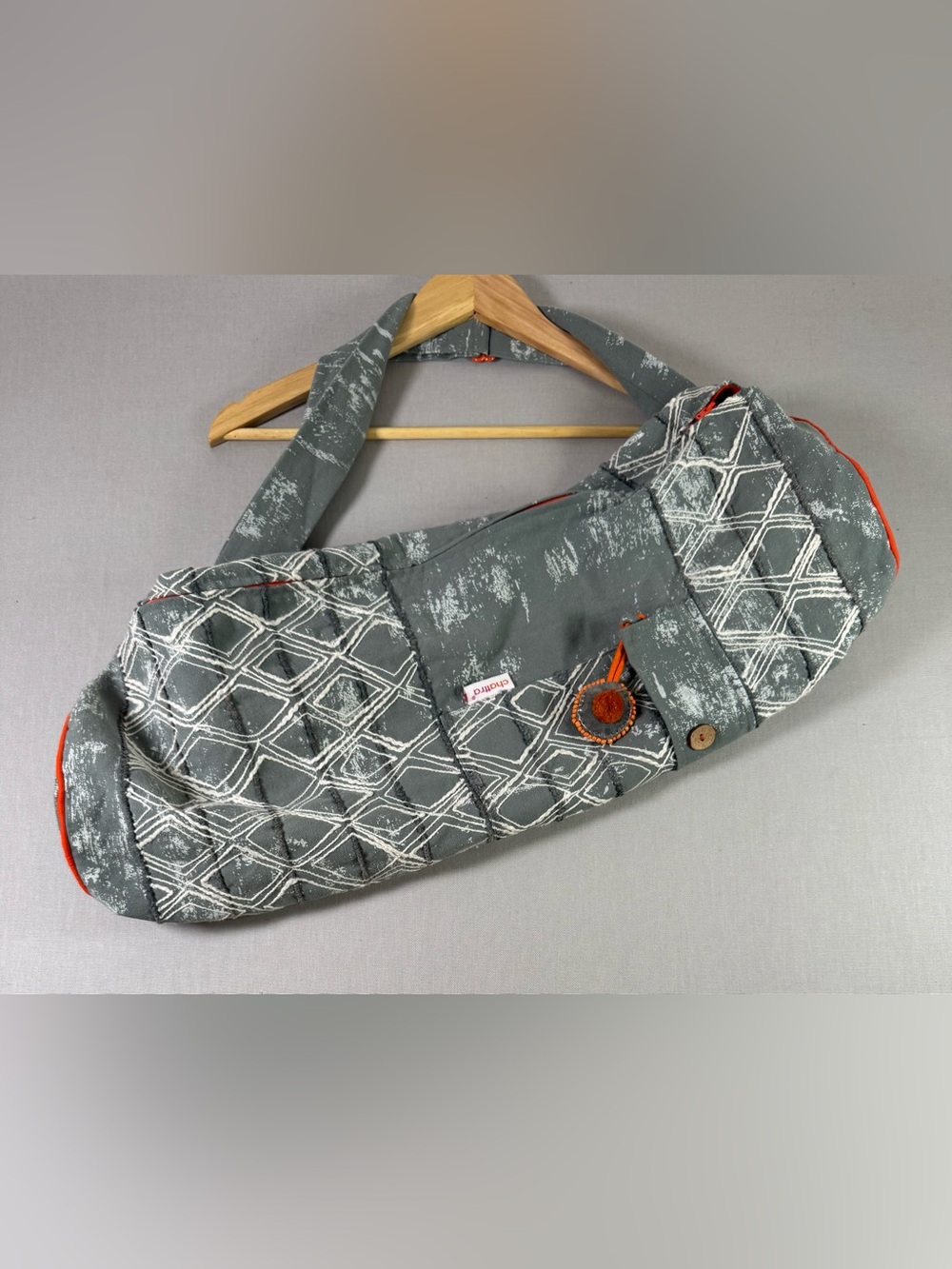 Chattra Ikat Cotton Yoga Mat Bag in Gray and Ivory